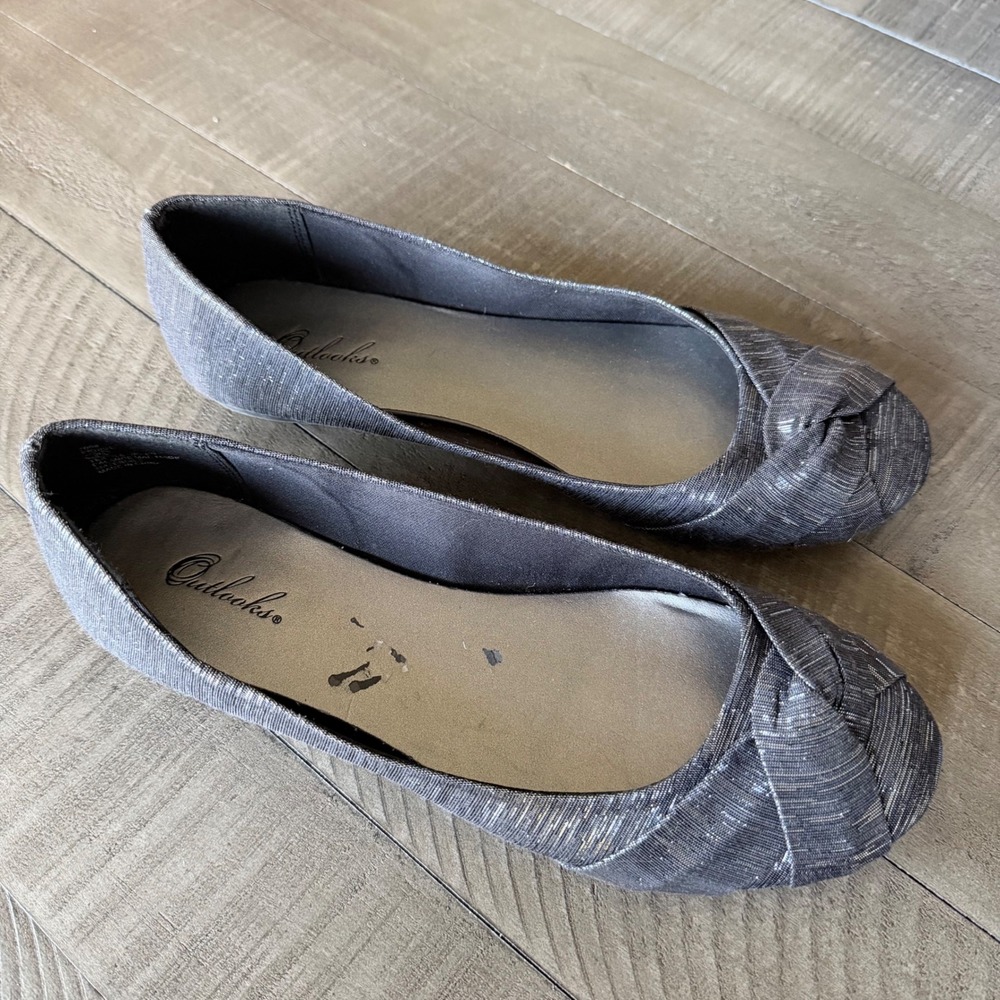 Outlooks Frisco Womens Metallic Charcoal Grey Knotted‎ Ballet Flats Size 10M
